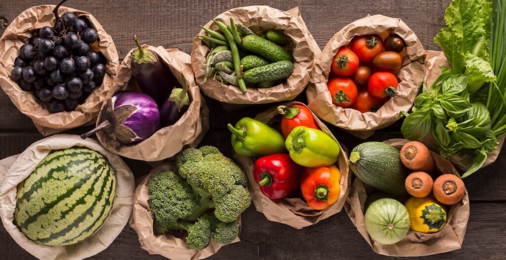 Food takes 12.9% of household expenses, large increase in fruit and vegetable spending